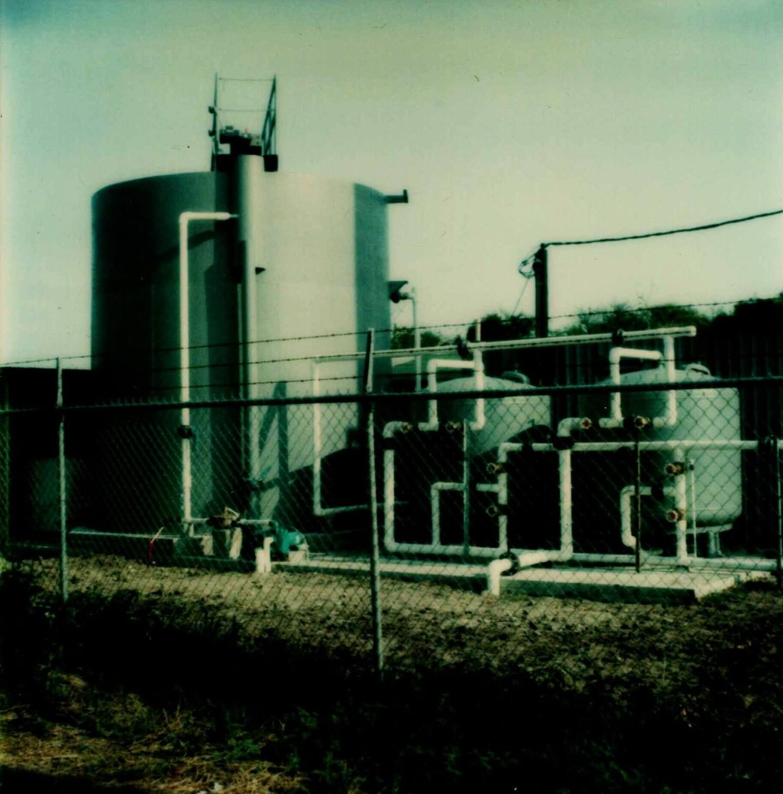 WETS filter installation with elevated aerator and pressure filters